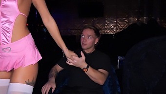 Stripper Pleases Vip With Expert Oral Skills